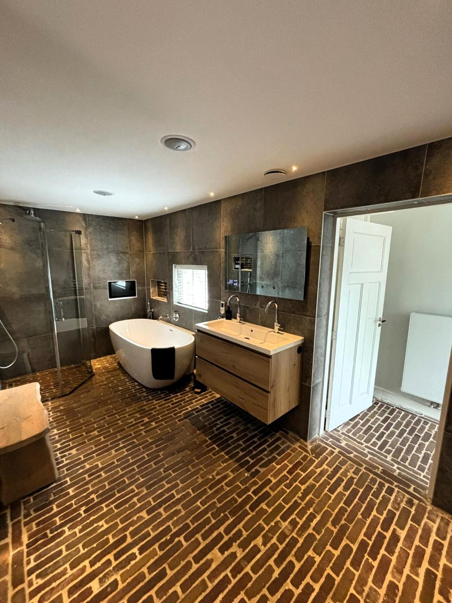 Voorsterstaete Former Barn, Including Jacuzzi Voorst Gem Voorst Bagian luar foto